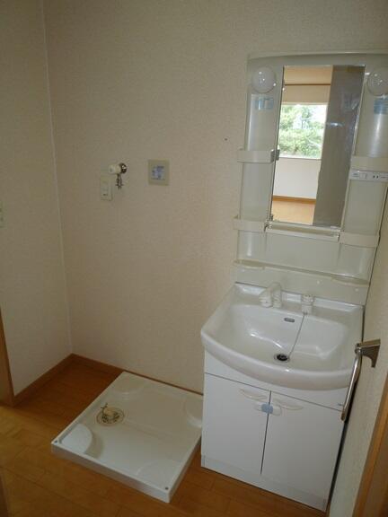 apartment 秋田県にかほ市金浦字下谷地
金浦の賃貸情報を見る
物件地図