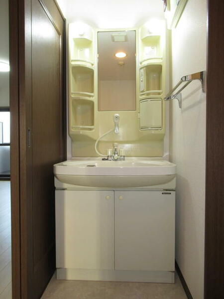 apartment 山形県新庄市沖の町４－３１ 米山ビル