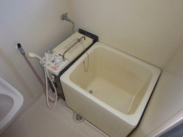 画像9:追い焚き機能付き浴槽