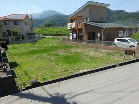 山梨県都留市夏狩