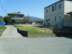 山梨県笛吹市石和町上平井