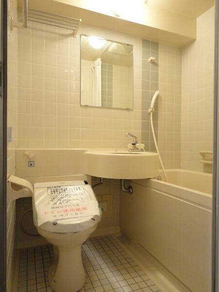 画像8:浴室／洗面／トイレ〈温水洗浄便座設置〉