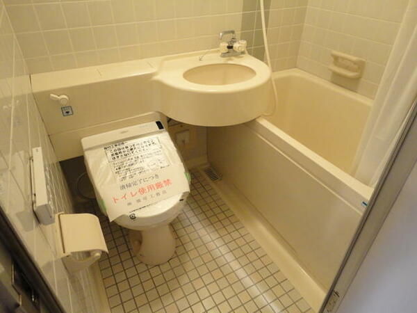 画像9:浴室／洗面／トイレ〈温水洗浄便座設置〉