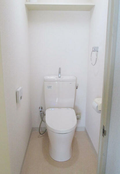 画像13:温水洗浄トイレ