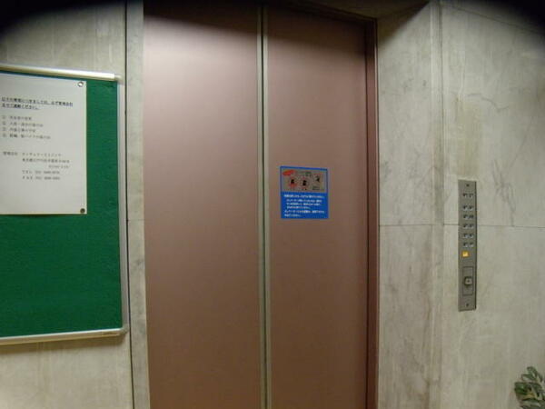 画像15:エレベーター１基