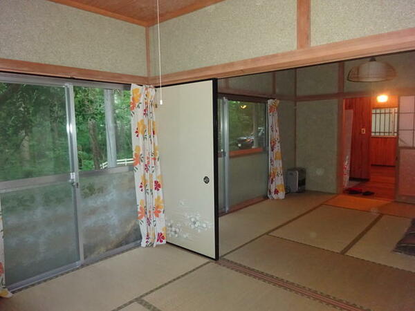 detached 群馬県吾妻郡嬬恋村大字鎌原大字鎌原字大カイシコ
地図を見る