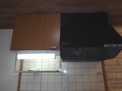 画像5:キッチン上部収納、換気扇