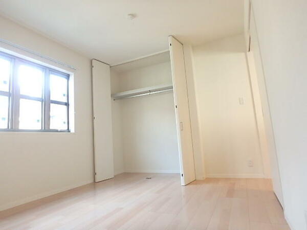 detached 東京都稲城市平尾１丁目

地図を見る