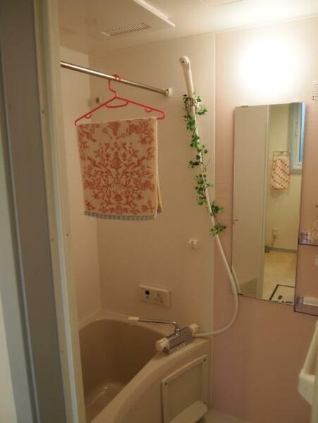 画像13:女性に優しい　換気乾燥付浴室です