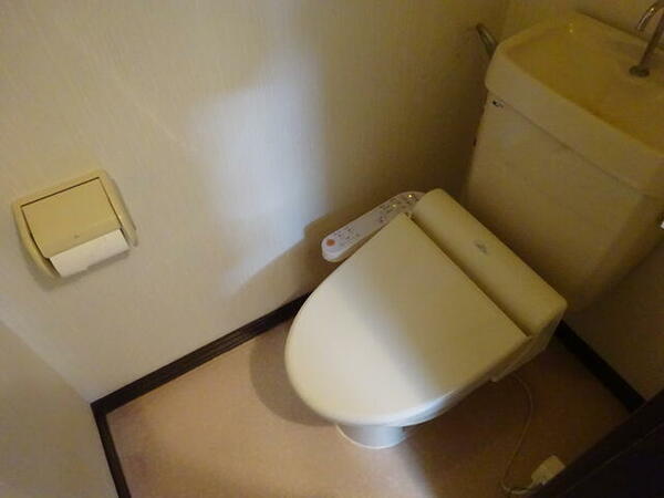 トイレ：温水洗浄便座付