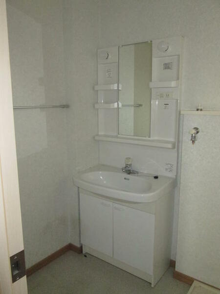 apartment 栃木県栃木市箱森町
地図を見る