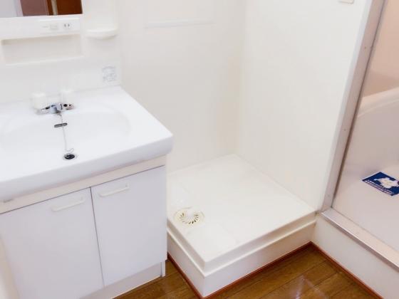 画像6:独立洗面台と室内洗濯機置き場あり。