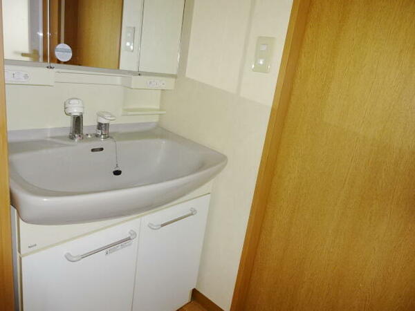 apartment 茨城県稲敷市江戸崎甲２０９２－１