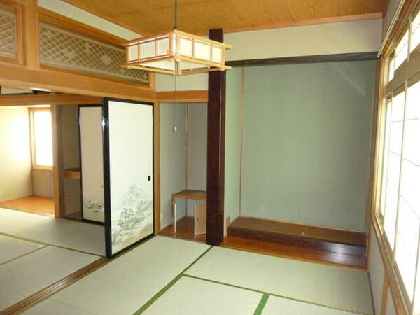 detached 山形県長井市清水町１丁目

地図を見る