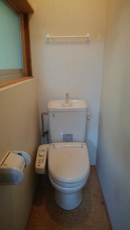 画像11:水洗トイレです。　（温水洗浄便座は修理できません。）