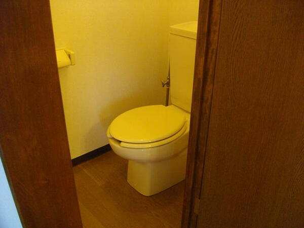 画像15:独立したトイレです。