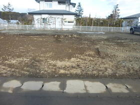 青森県三戸郡南部町大字苫米地字山道