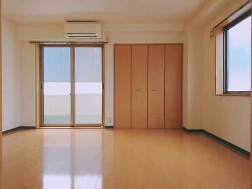 プレズィール横町_内装_0