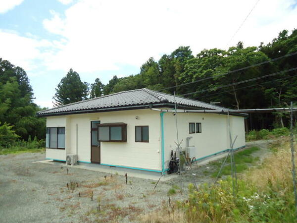 detached 宮城県遠田郡涌谷町字花勝山二号
物件地図