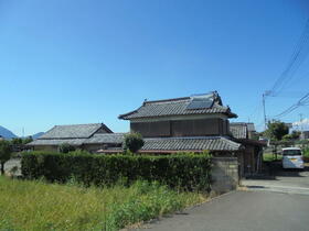 香川県仲多度郡まんのう町東高篠