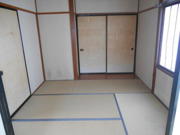 detached 山形県長井市花作町

地図を見る