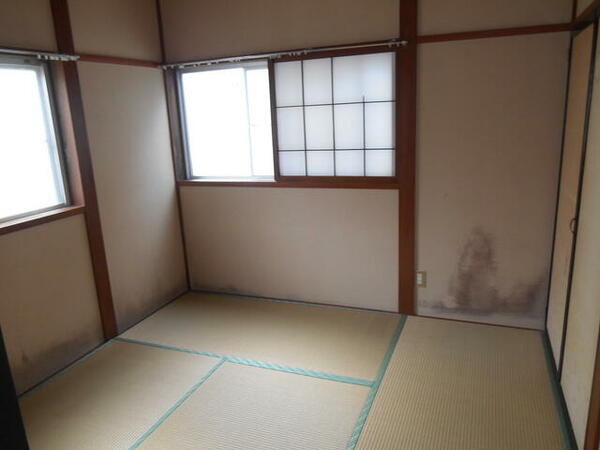 detached 山形県長井市花作町

地図を見る
