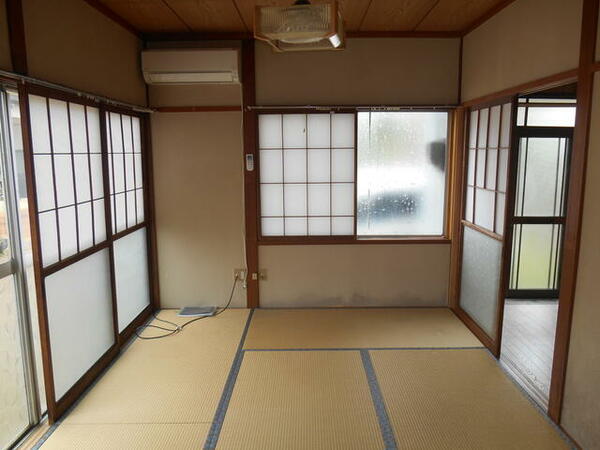 detached 山形県長井市花作町

地図を見る