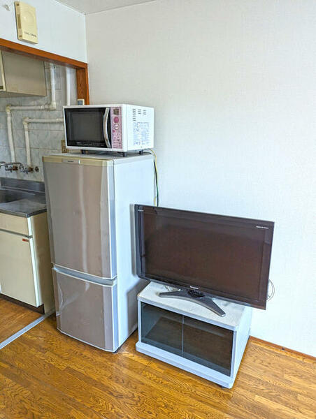 画像6:冷蔵庫、テレビ