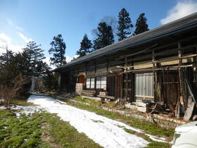 青森県三戸郡五戸町大字倉石中市
