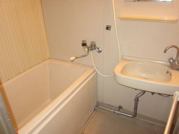 画像5:お風呂に洗面スペースがあります。