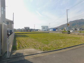 香川県高松市西山崎町