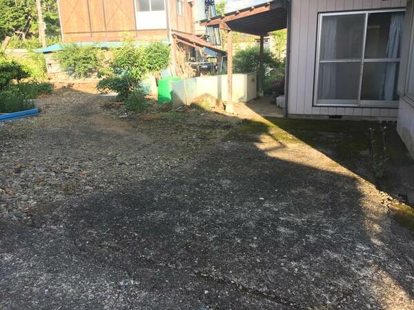 detached 群馬県安中市松井田町五料

地図を見る