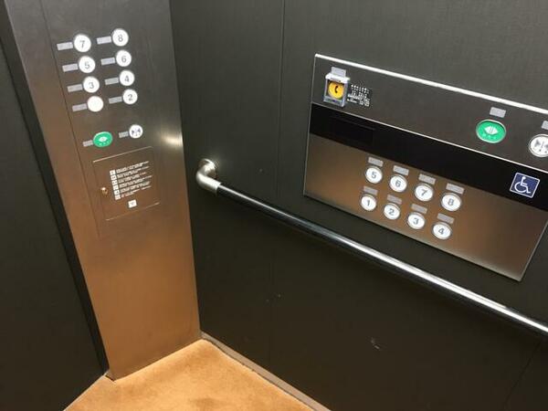 画像4:カードキータッチ式エレベーター