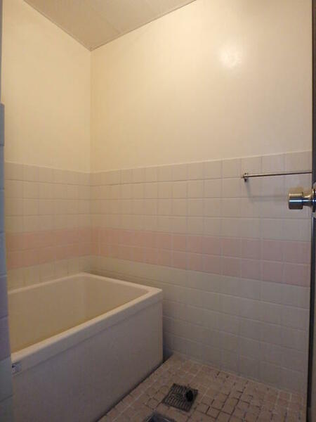 画像11:コンパクト浴室