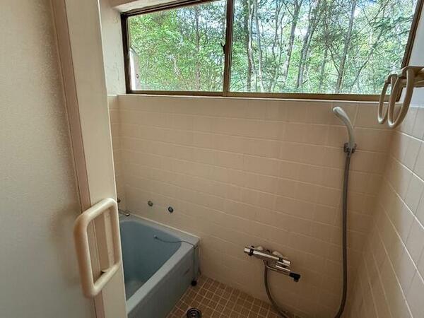 detached 群馬県吾妻郡長野原町大字応桑
地図を見る