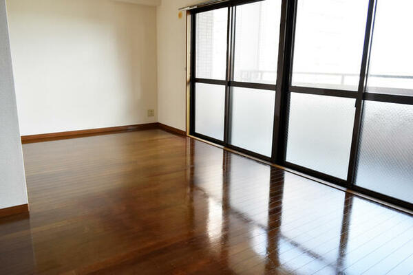 apartment 埼玉県入間市下藤沢２丁目
地図を見る