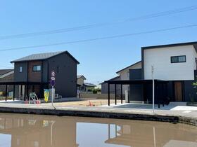 富山県高岡市中川本町