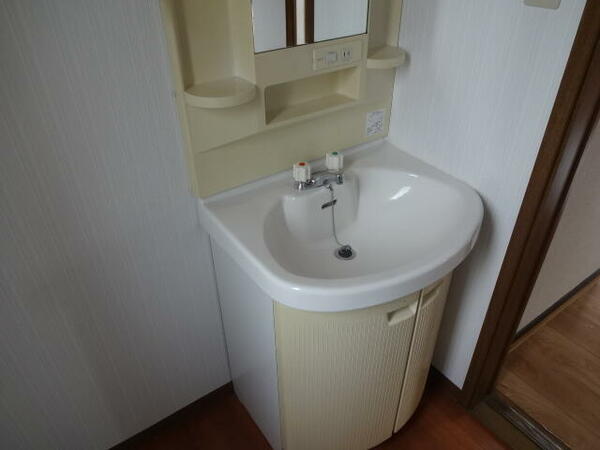 detached 山形県長井市清水町１丁目

地図を見る