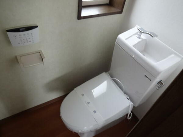 detached 山形県長井市清水町１丁目

地図を見る