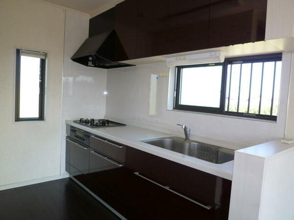 detached 群馬県邑楽郡邑楽町大字中野
地図を見る