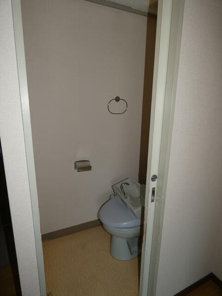 画像12:ウォシュレット付きトイレ