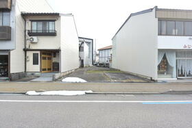 富山県砺波市中央町