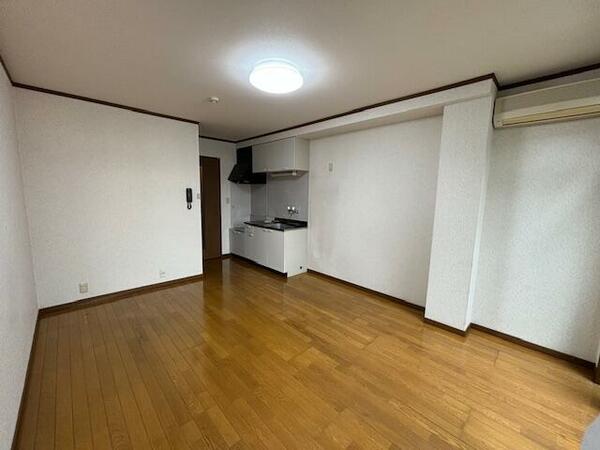 detached 東京都福生市南田園１丁目

地図を見る