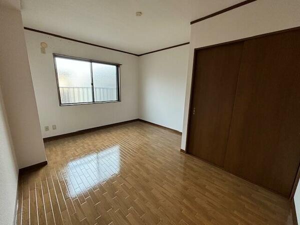 detached 東京都福生市南田園１丁目

地図を見る