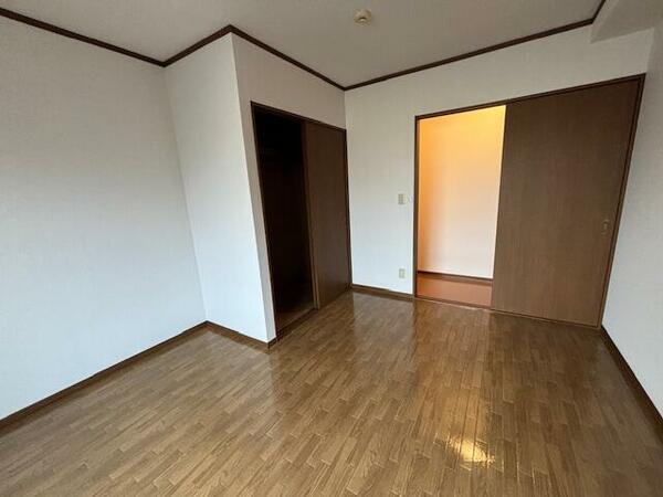 detached 東京都福生市南田園１丁目

地図を見る