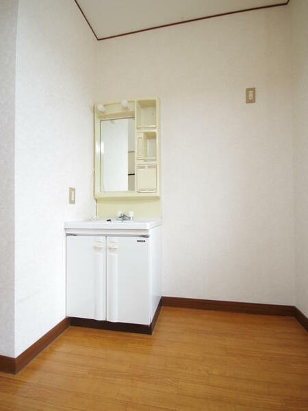 apartment 栃木県芳賀郡益子町大字益子
地図を見る