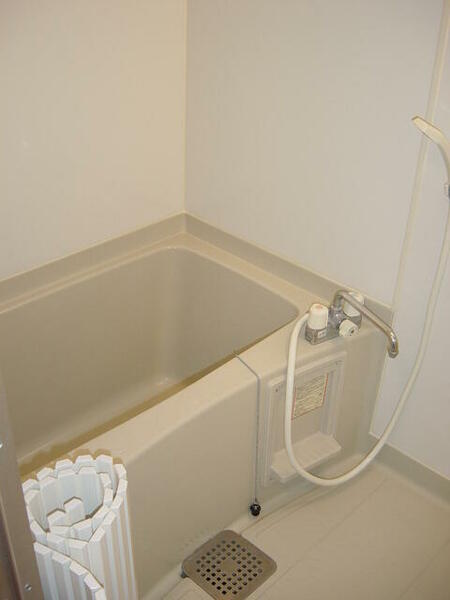 画像10:写真は参考（１Ｂ号室）　浴槽ふたは残置品