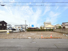 富山県射水市新片町３丁目