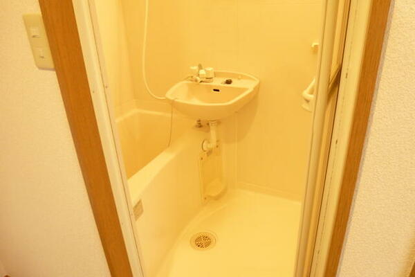 画像8:浴室　シャワー　洗面