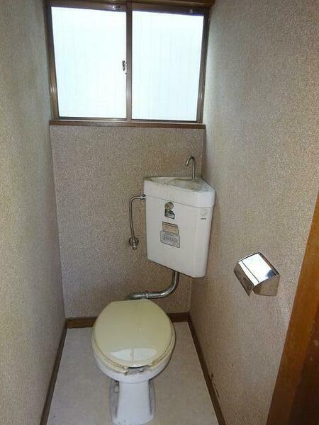 画像6:洋式トイレ１。